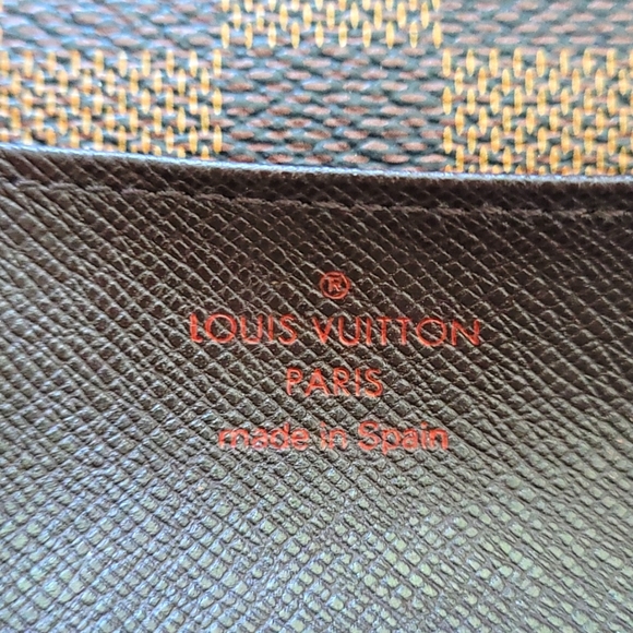 Louis Vitton Emilie Wallet - Picture 5 of 6